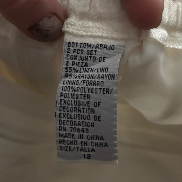 Chic Cream and Black Patterned Midi Skirt - Picture 6 of 7